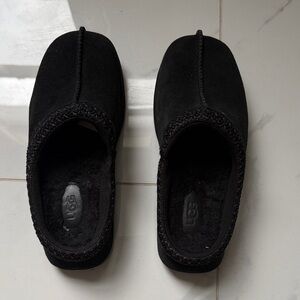 UGG Cozy Black Slip-Ons
